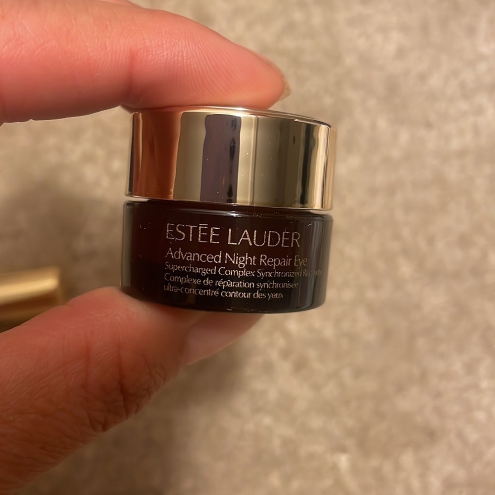 NWOT ESTEE LAUDER SKIN CARE BUNDLE​​​​​​​​ - Picture 8 of 11